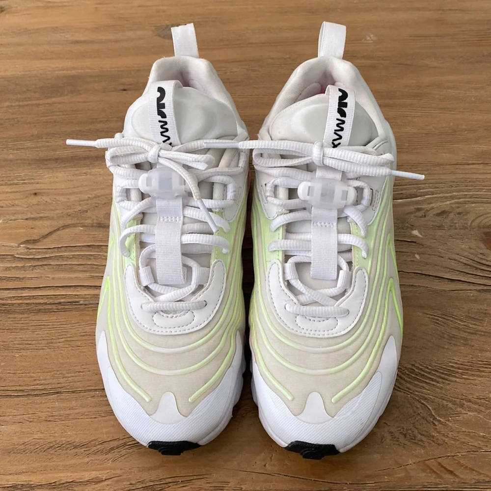 Women’s Nike Air Max 270 - Picture 2 of 7